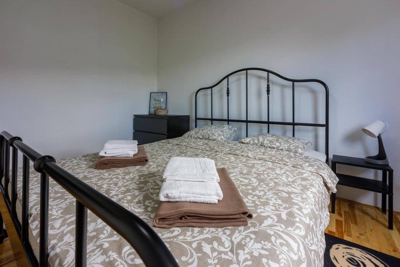Holiday House Dino Брибир Экстерьер фото