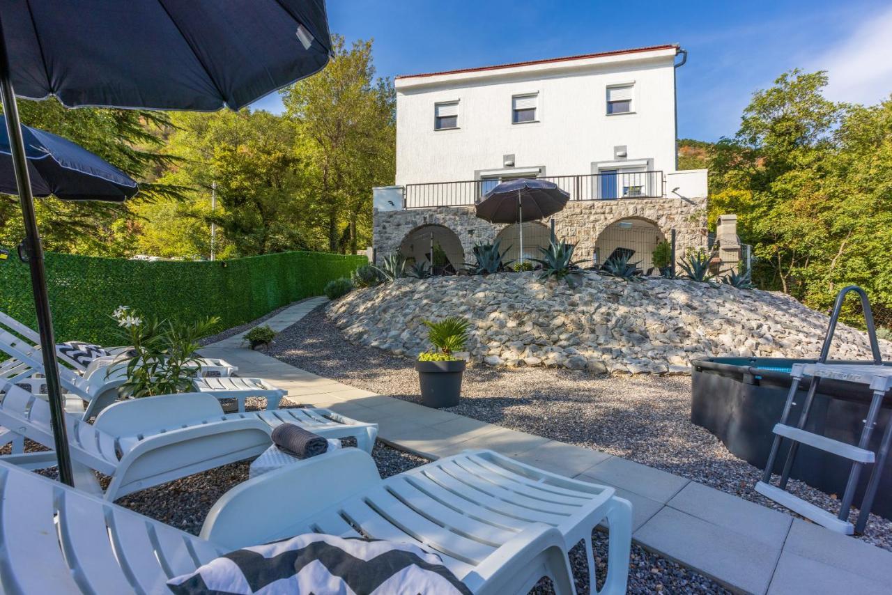 Holiday House Dino Брибир Экстерьер фото