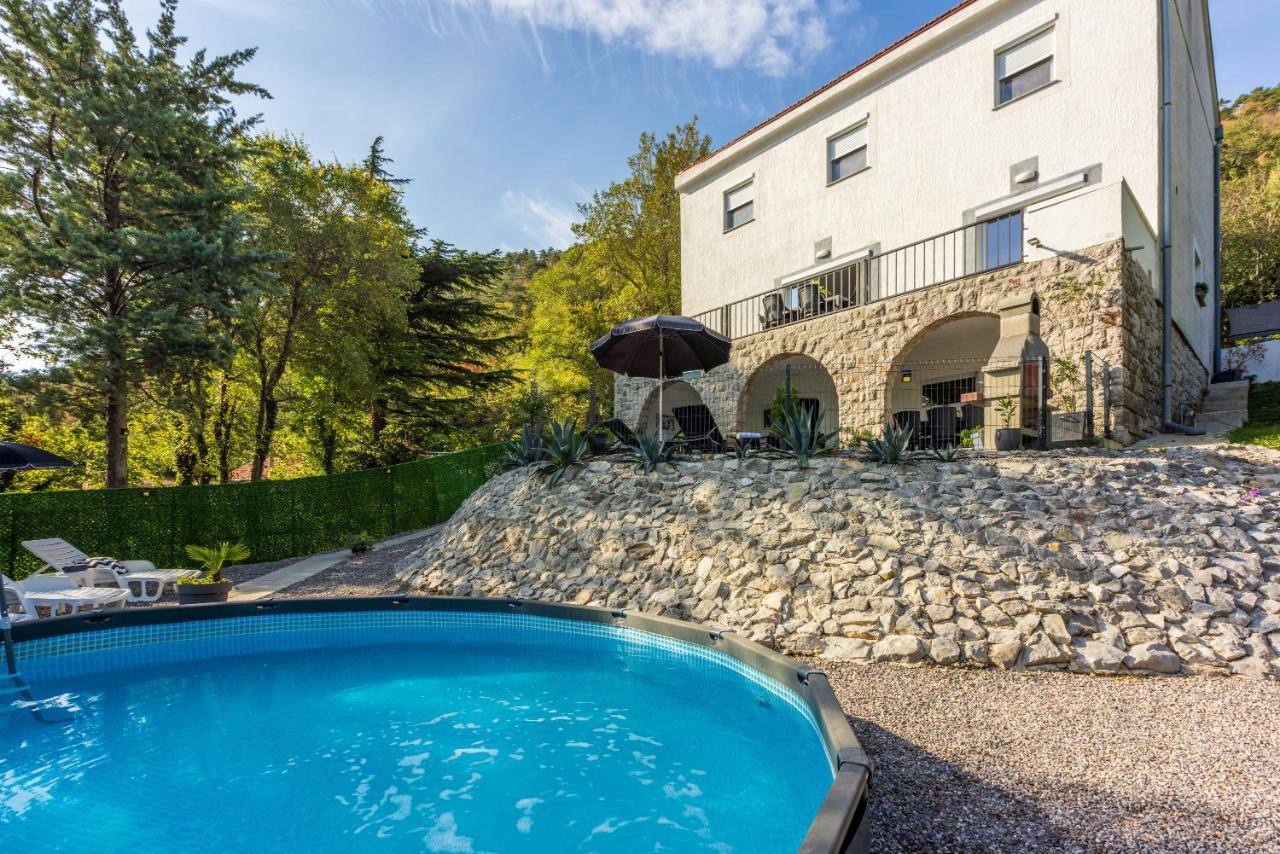 Holiday House Dino Брибир Экстерьер фото