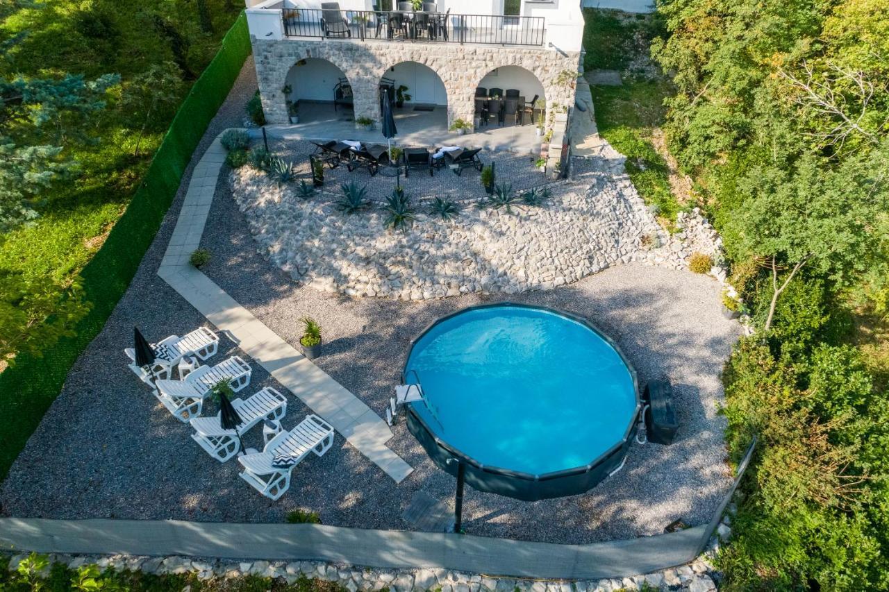 Holiday House Dino Брибир Экстерьер фото