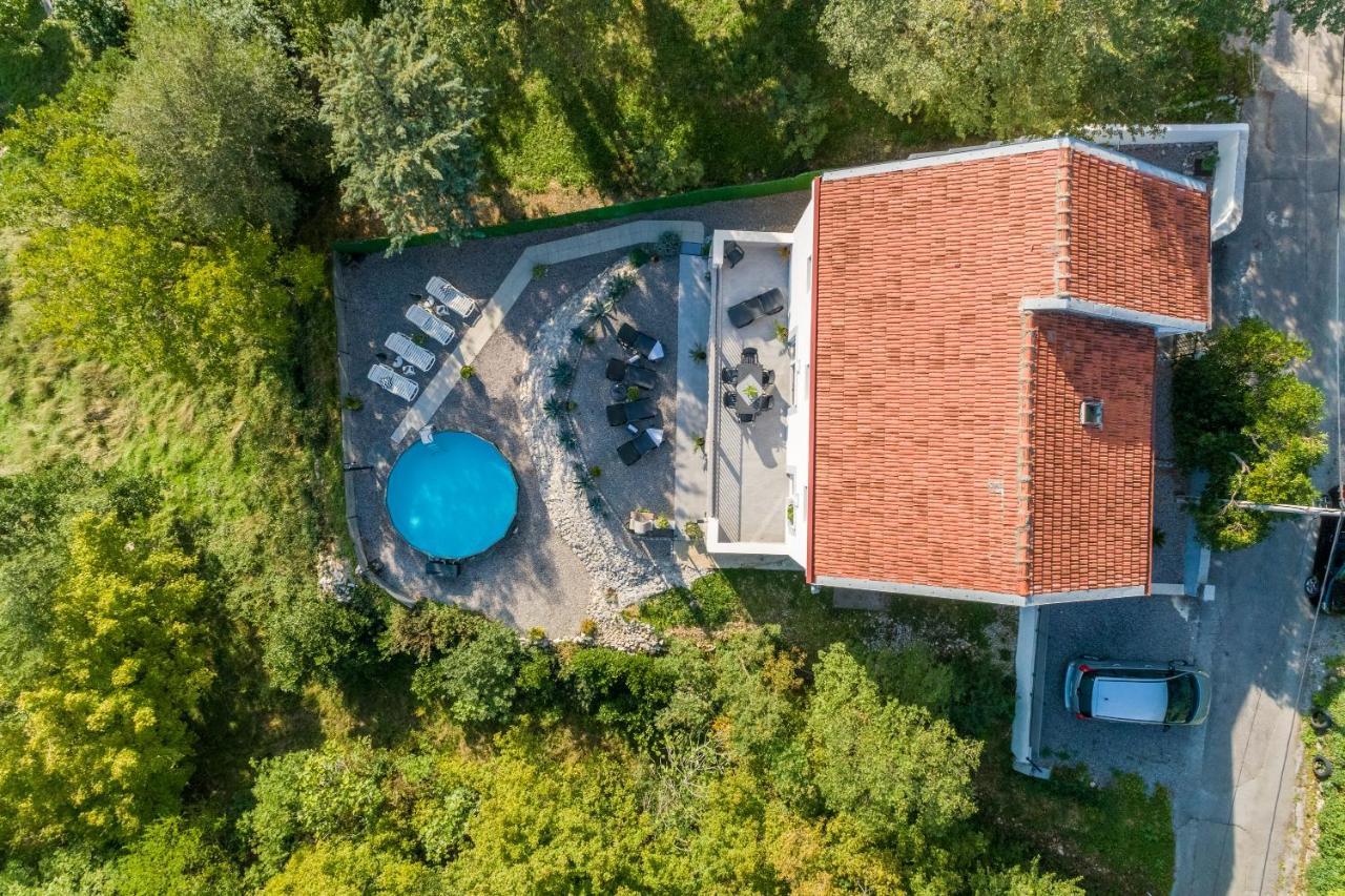 Holiday House Dino Брибир Экстерьер фото